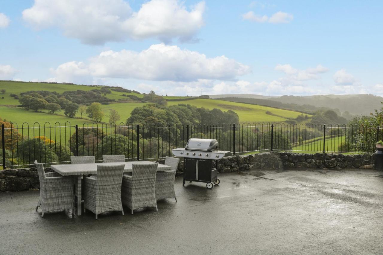 Pendre Uchaf Villa Derwen Exterior photo